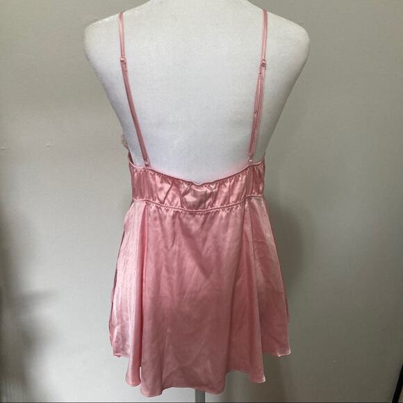 Victoria's Secret Babydoll Nighty size M NWT New Pink Satin Matching T-thong - Picture 9 of 10
